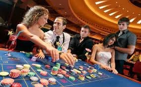 Pengguna memeriksa deposit kumabet dengan cermat